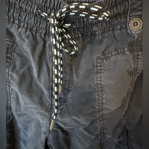 By Anthropologie Black Joggers Embroidered Medium EUC Oversized Fit - Picture 5 of 8